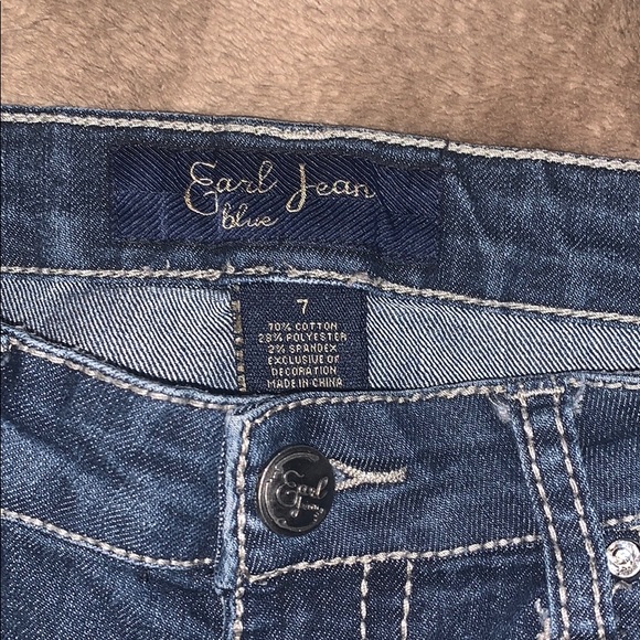 Capris - Picture 3 of 4